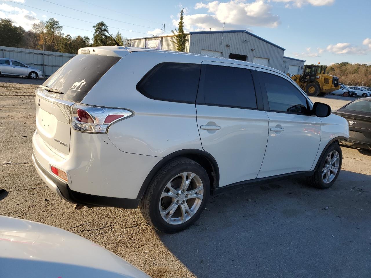 Image 3 of 2015 MITSUBISHI OUTLANDER SE 2015 with VIN JA4AD3A3XFZ004509
