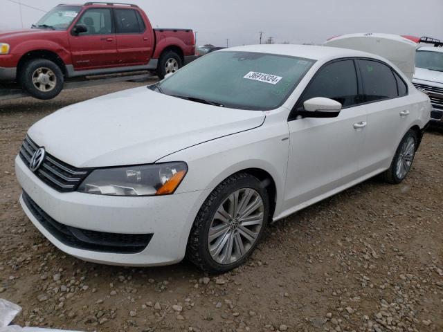 Image 1 of 2015 VOLKSWAGEN PASSAT S 2015 with VIN 1VWAT7A35FC021881
