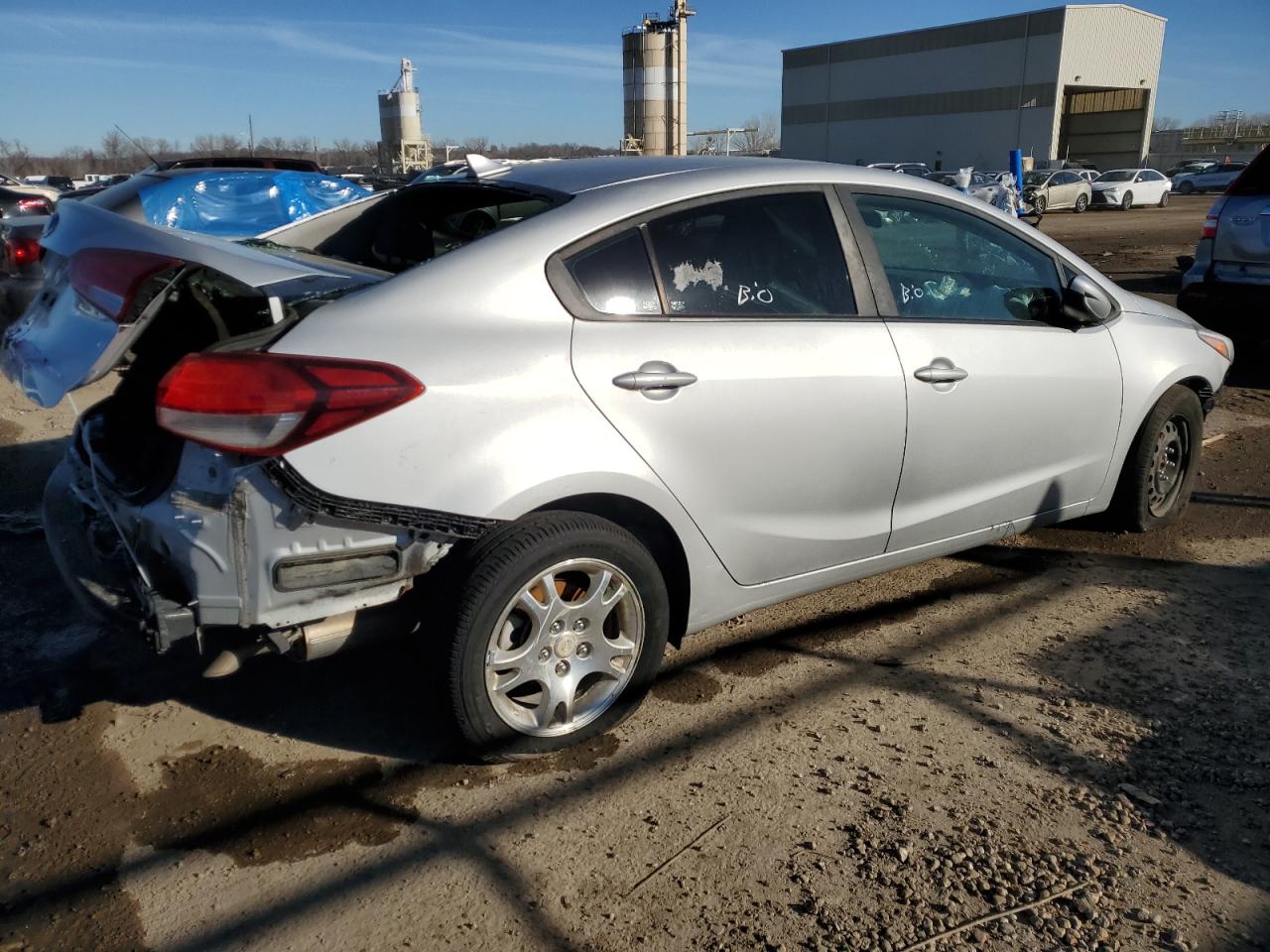 Изображение 3 2018 KIA FORTE LX 2018 с VIN 3KPFK4A77JE220333
