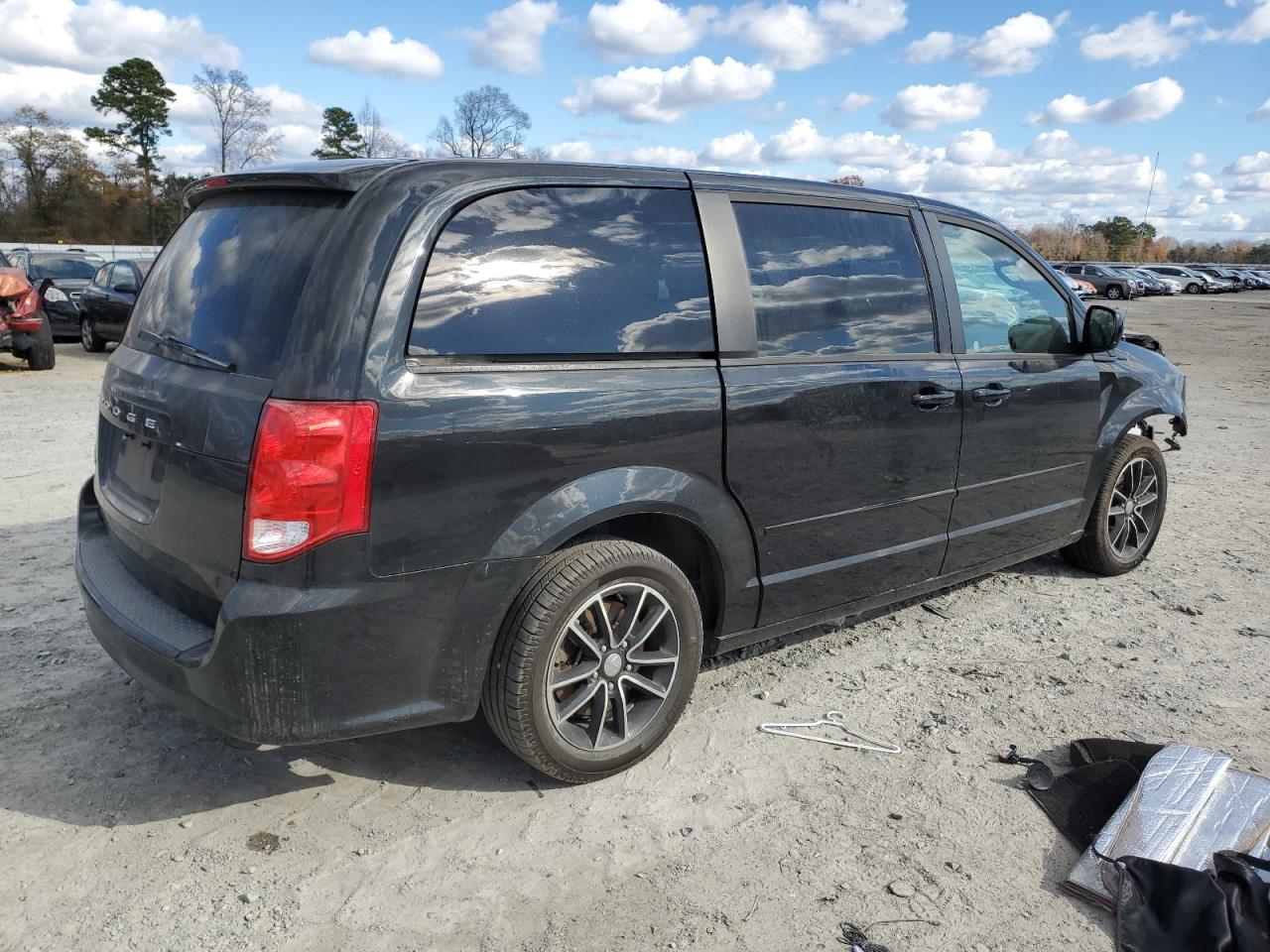 Изображение 3 2017 DODGE GRAND CARAVAN SE 2017 с VIN 2C4RDGBG3HR630983