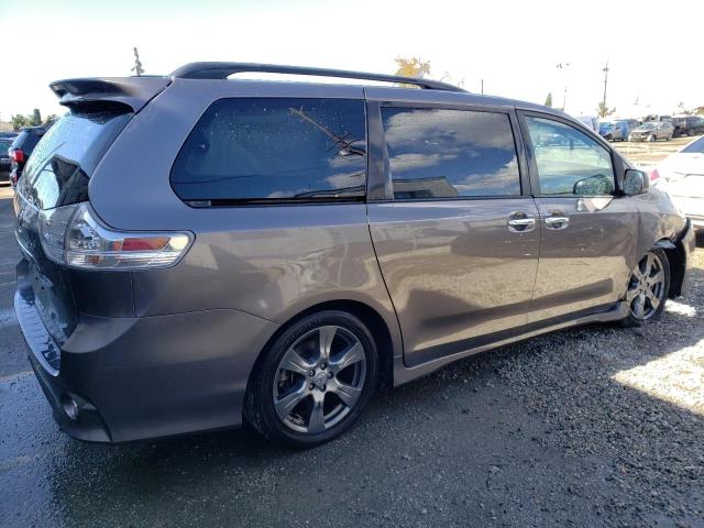 Image 3 of 2017 TOYOTA SIENNA SE 2017 with VIN 5TDXZ3DC5HS790401