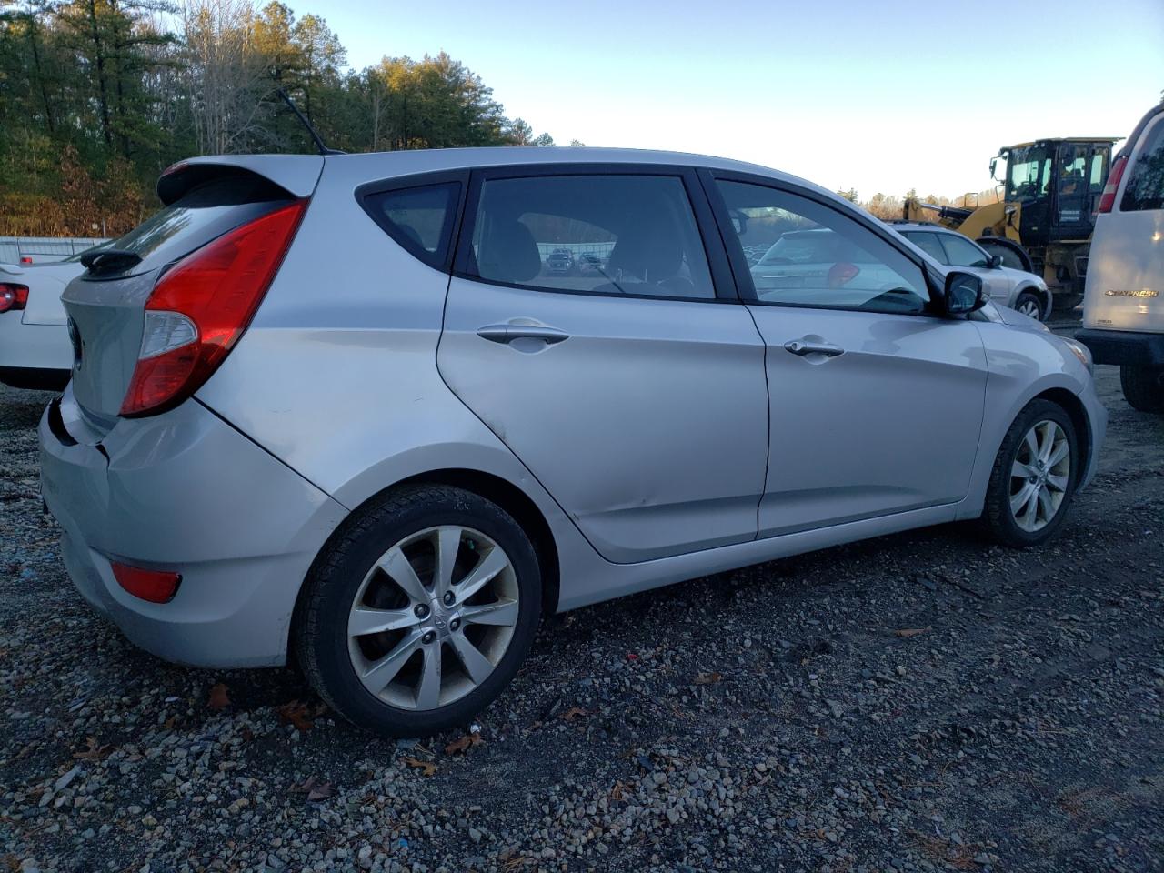 Image 3 of 2013 HYUNDAI ACCENT GLS 2013 with VIN KMHCU5AE0DU055440