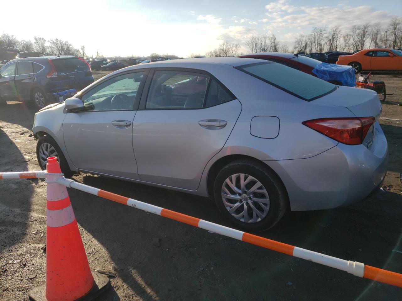 Image 2 of 2019 TOYOTA COROLLA L 2019 with VIN 2T1BURHE7KC195136