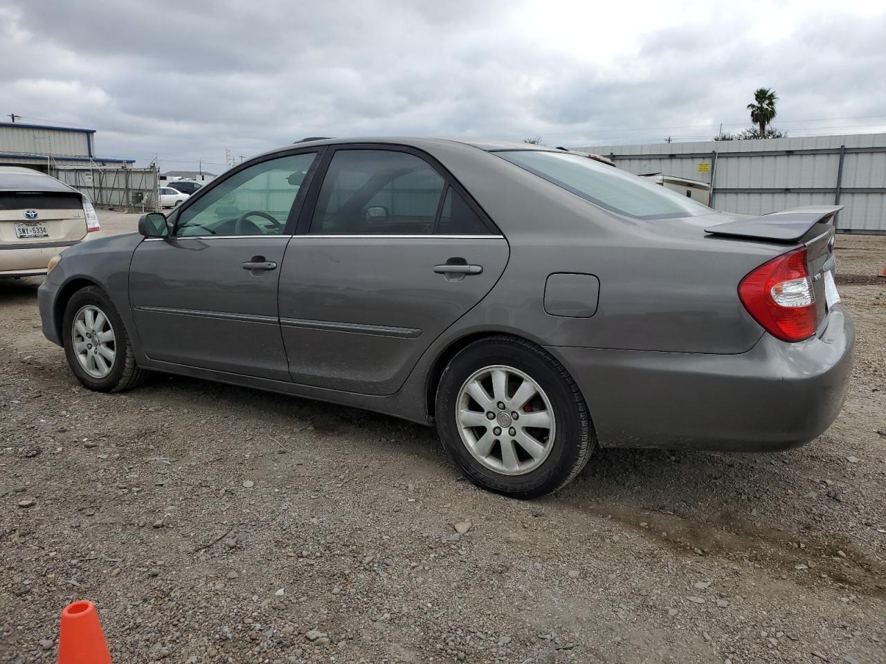 Изображение 2 2004 TOYOTA CAMRY LE 2004 с VIN 4T1BF30KX4U569345