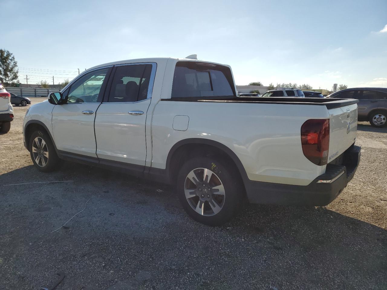 Image 2 of 2019 HONDA RIDGELINE RTL 2019 with VIN 5FPYK3F77KB023385