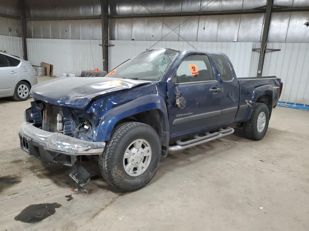 2004 GMC CANYON  2004 image