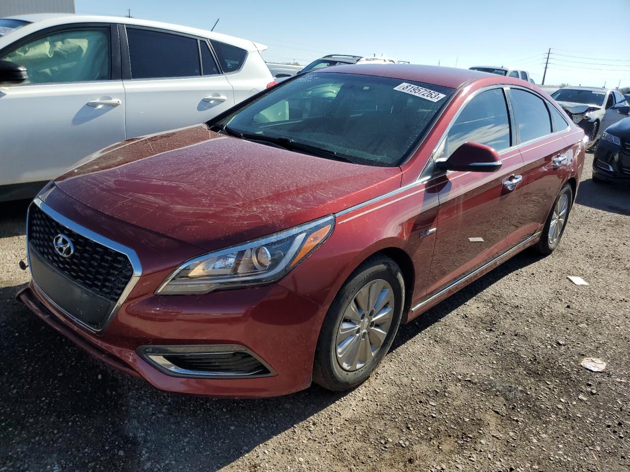 Image 1 of 2017 HYUNDAI SONATA HYBRID 2017 with VIN KMHE24L33HA064483
