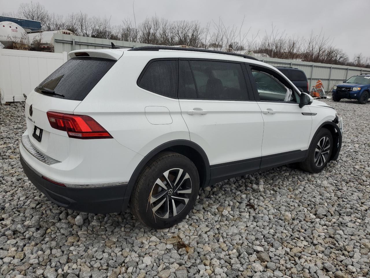 Image 3 of 2023 VOLKSWAGEN TIGUAN S 2023 with VIN 3VVRB7AX8PM077133