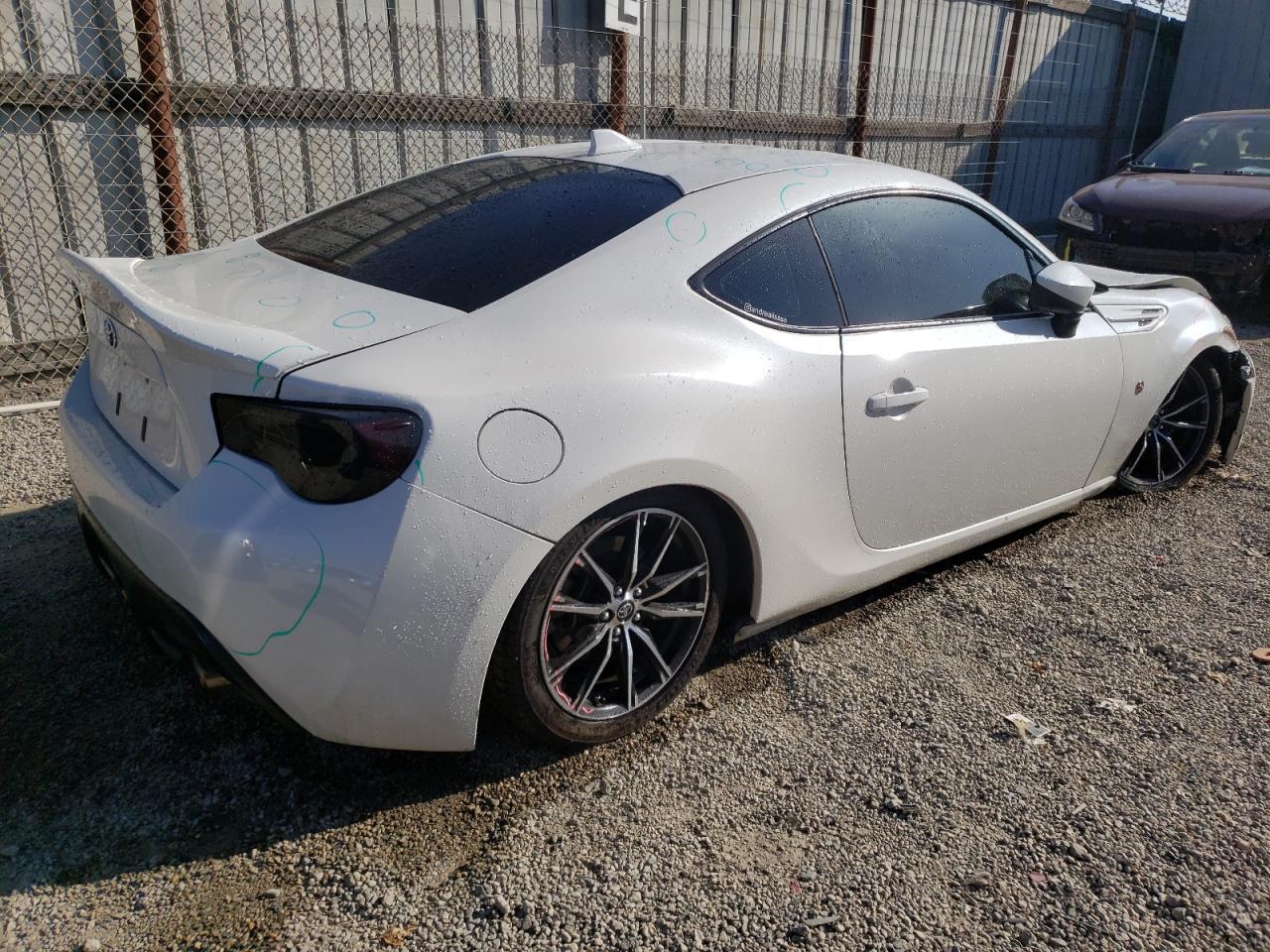 Изображение 3 2018 TOYOTA 86  2018 с VIN JF1ZNAA12J8701833