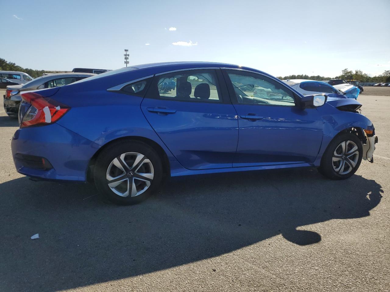 Изображение 3 2017 HONDA CIVIC LX 2017 с VIN 2HGFC2F52HH541771