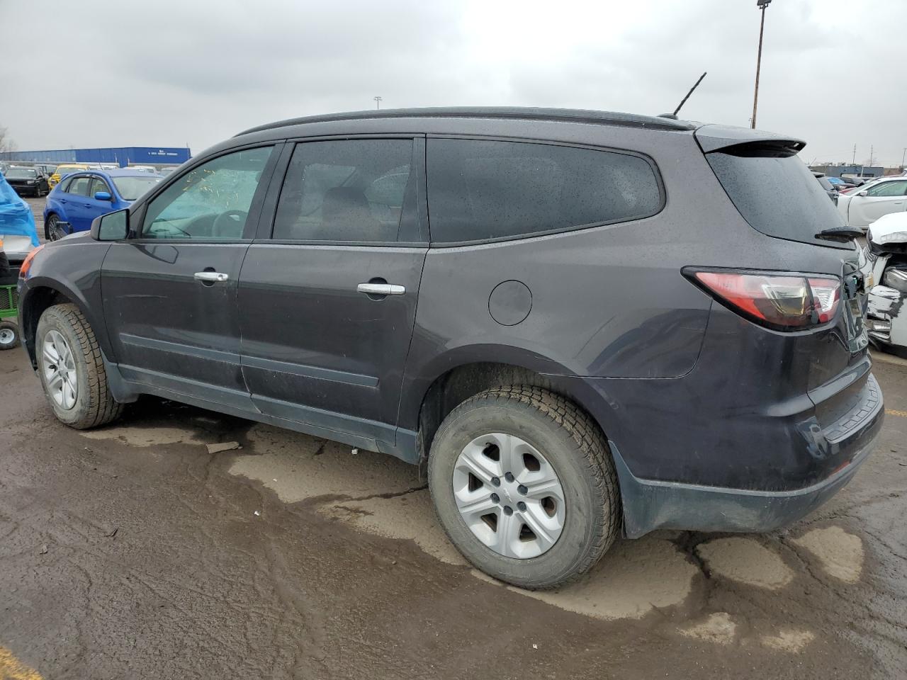 Изображение 2 2015 CHEVROLET TRAVERSE LS 2015 с VIN 1GNKRFKD0FJ195206