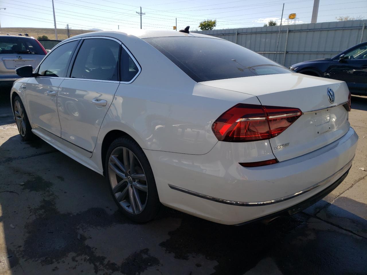 Obraz 2 z 2017 VOLKSWAGEN PASSAT R-LINE 2017 z VIN 1VWDT7A30HC064704