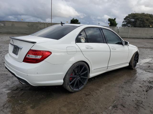 Image 3 of 2013 MERCEDES-BENZ C 300 4MATIC 2013 with VIN WDDGF8AB6DG077597