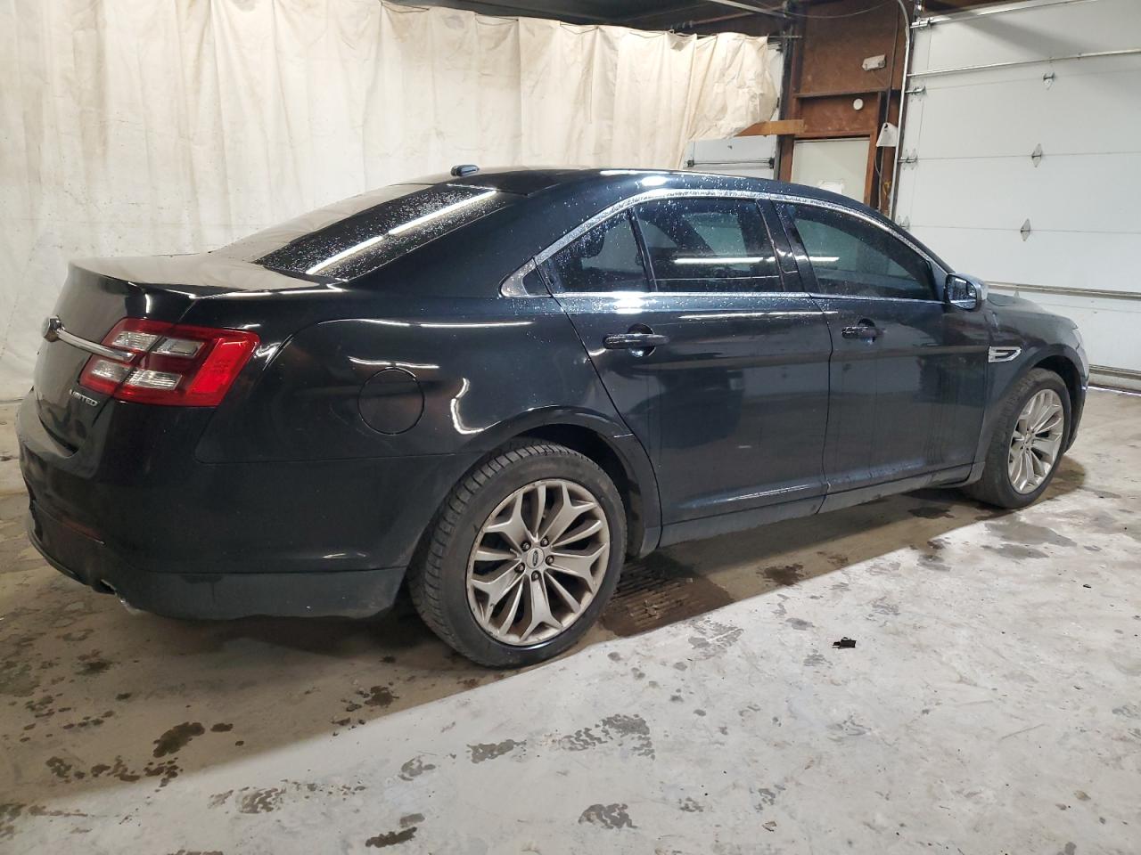 Obraz 3 z 2015 FORD TAURUS LIMITED 2015 z VIN 1FAHP2F80FG104419