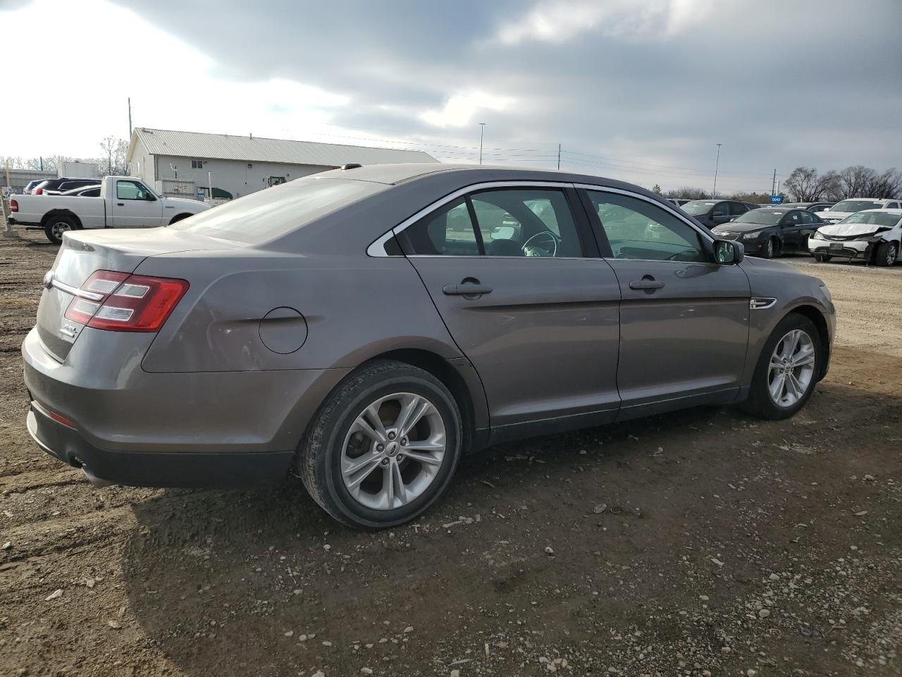 Image 3 of 2013 FORD TAURUS SEL 2013 with VIN 1FAHP2E84DG172124