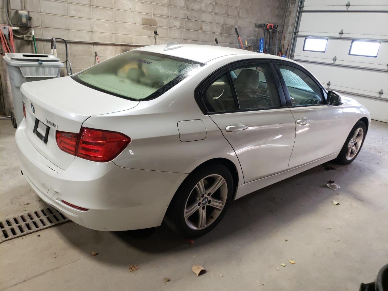 Image 3 of 2013 BMW 328 XI 2013 with VIN WBA3B3G59DNR80294