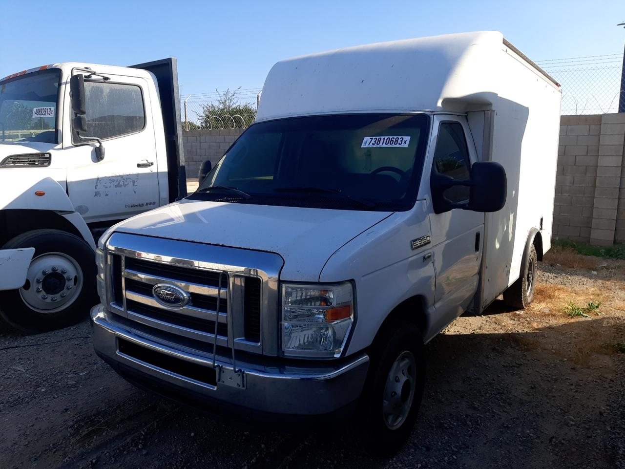 Image 1 of 2014 FORD ECONOLINE E350 SUPER DUTY CUTAWAY VAN 2014 with VIN 1FDWE3FLXEDA05412