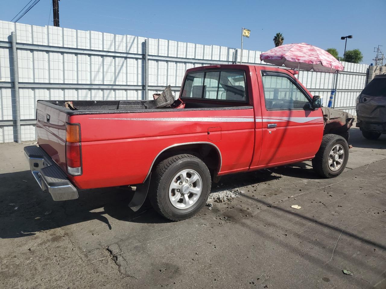 Image 3 of 1996 NISSAN TRUCK BASE 1996 with VIN 1N6SD11S5TC370332