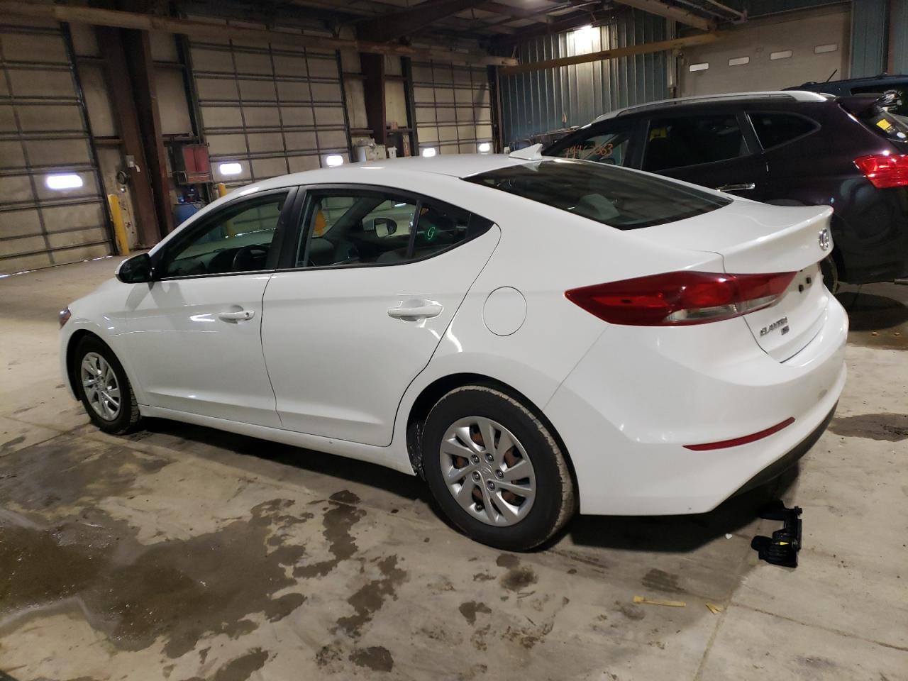 Image 2 of 2017 HYUNDAI ELANTRA SE 2017 with VIN 5NPD74LFXHH201097