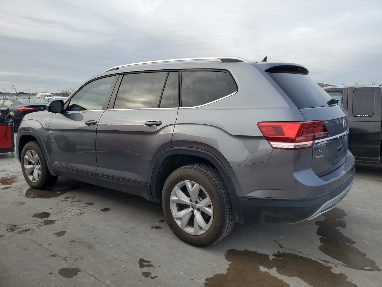 Obraz 2 z 2018 VOLKSWAGEN ATLAS SE 2018 z VIN 1V2CR2CA7JC520357