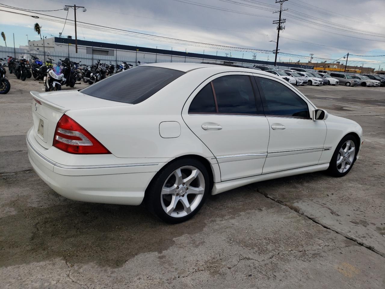 Image 3 of 2007 MERCEDES-BENZ C 230 2007 with VIN WDBRF52H07F925826