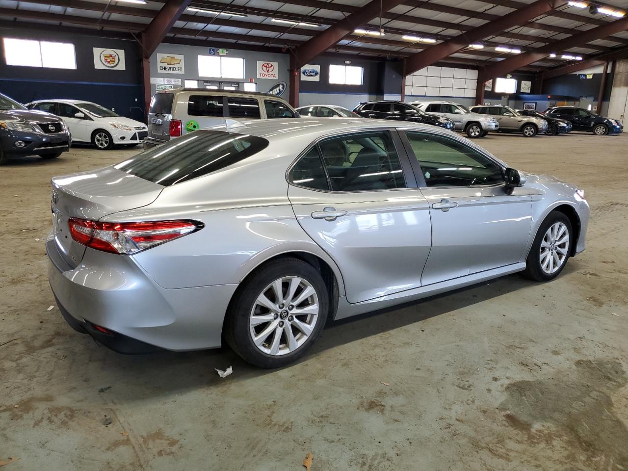 Изображение 3 2019 TOYOTA CAMRY L 2019 с VIN 4T1B11HK7KU745501