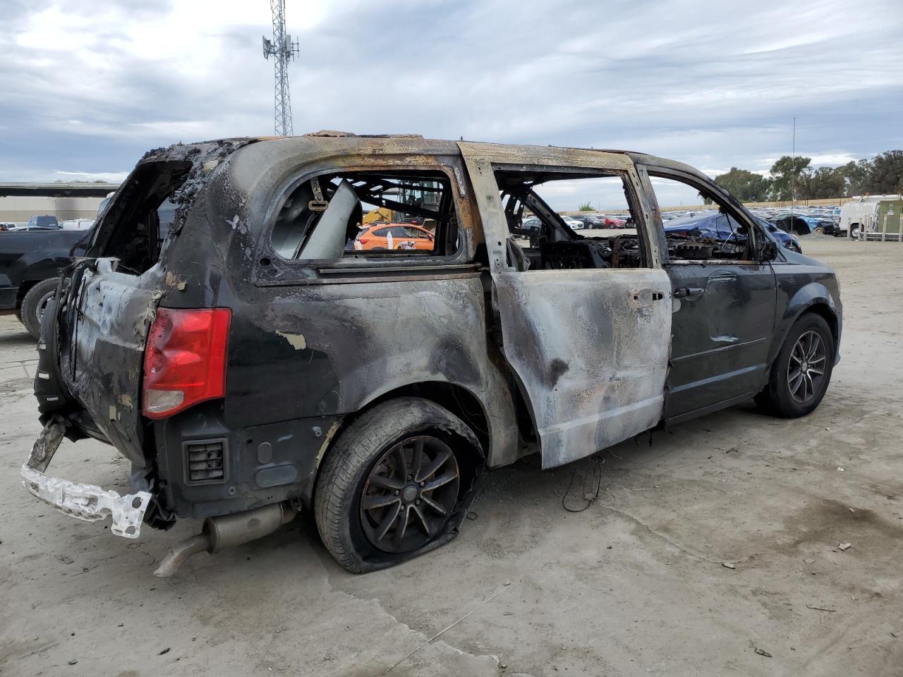 Image 3 of 2017 DODGE GRAND CARAVAN GT 2017 with VIN 2C4RDGEG9HR814868