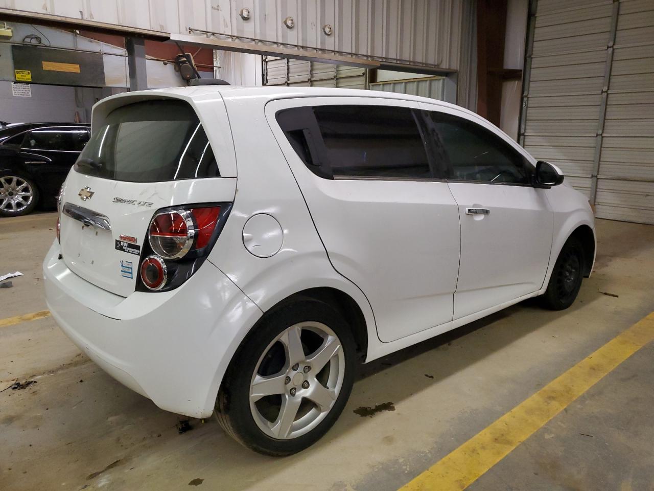 Изображение 3 2016 CHEVROLET SONIC LTZ 2016 с VIN 1G1JE6SB2G4135757