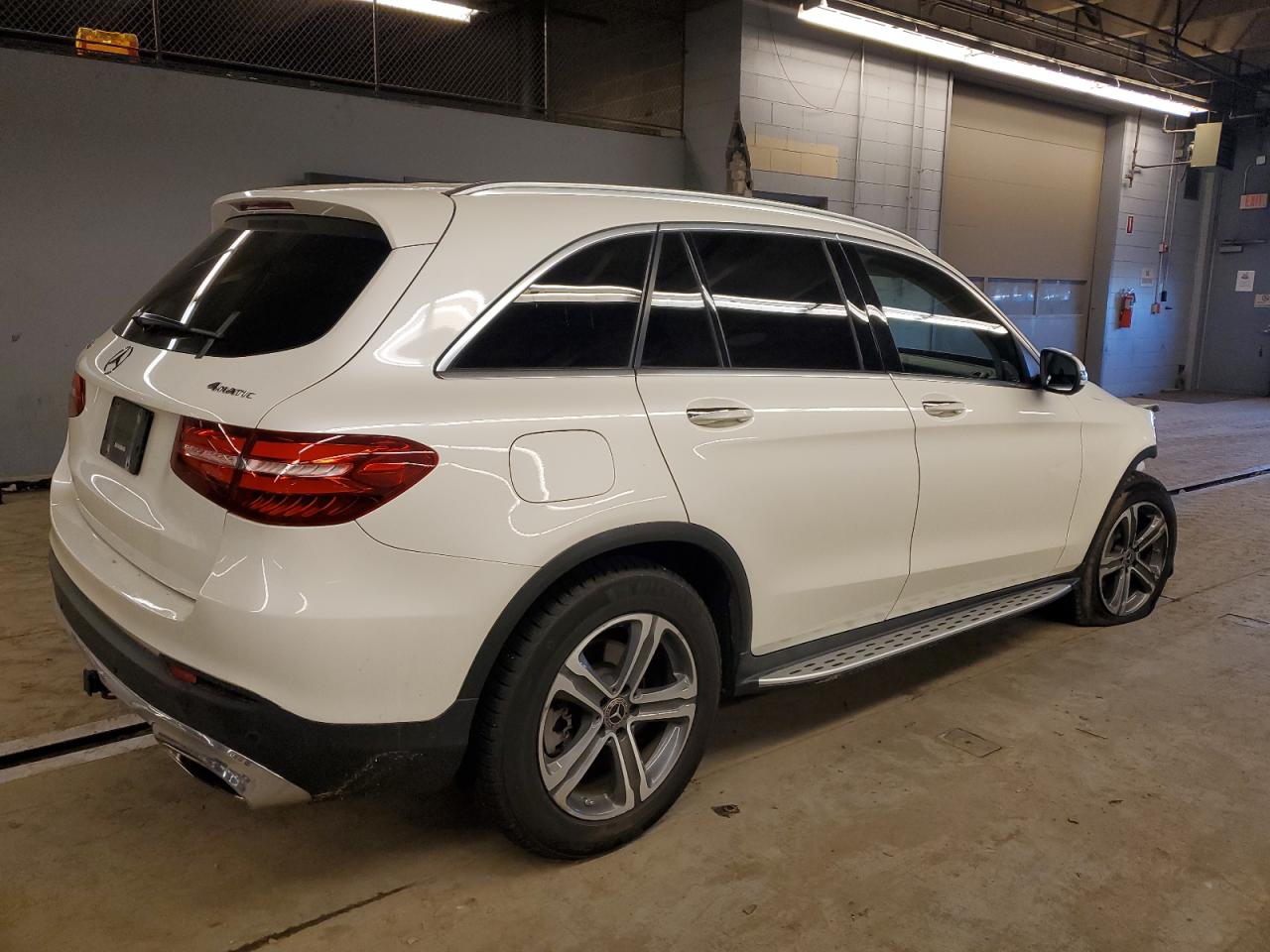 Image 3 of 2017 MERCEDES-BENZ GLC 300 4MATIC 2017 with VIN WDC0G4KB1HF206335