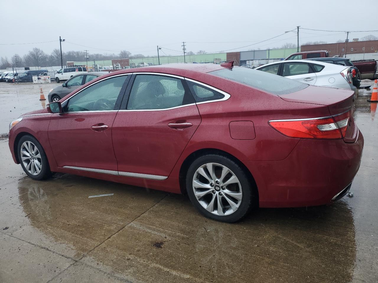 Image 2 of 2013 HYUNDAI AZERA  2013 with VIN KMHFG4JG4DA317929