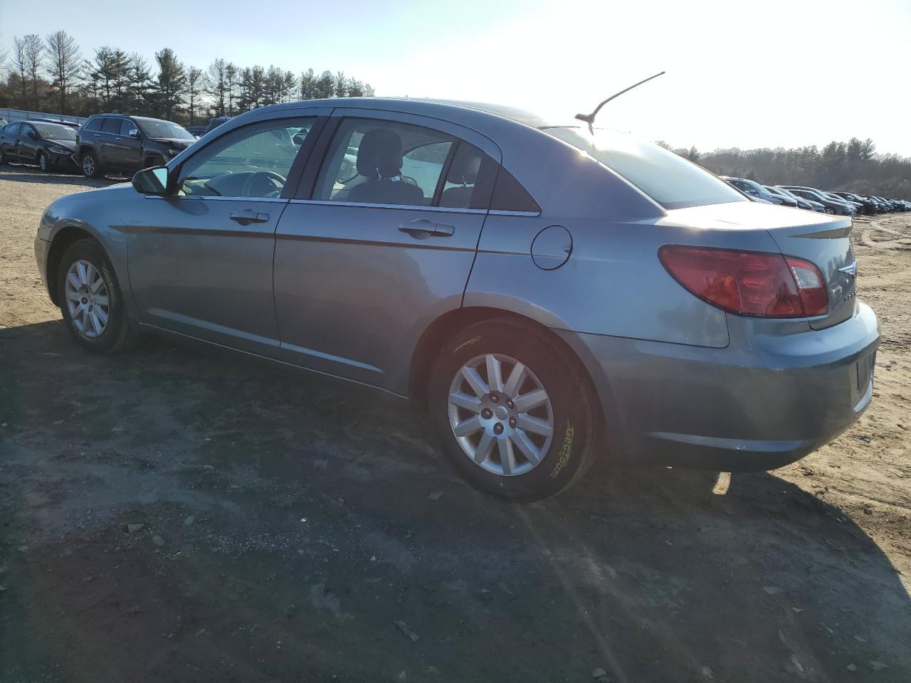 Obraz 2 z 2010 CHRYSLER SEBRING TOURING 2010 z VIN 1C3CC4FB3AN207933