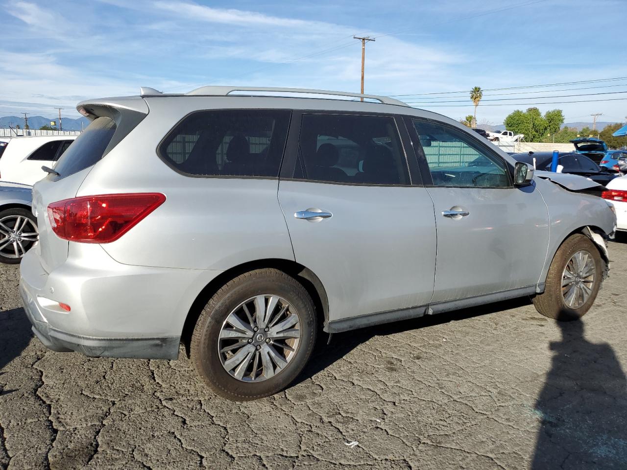 Obraz 3 z 2019 NISSAN PATHFINDER S 2019 z VIN 5N1DR2MN3KC644713