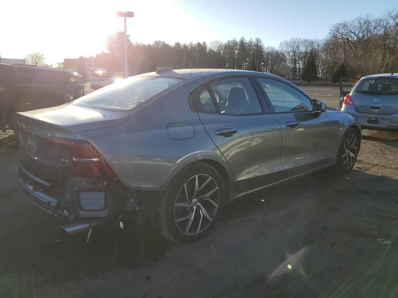 Изображение 3 2019 VOLVO S60 T5 MOMENTUM 2019 с VIN 7JR102FK6KG016451