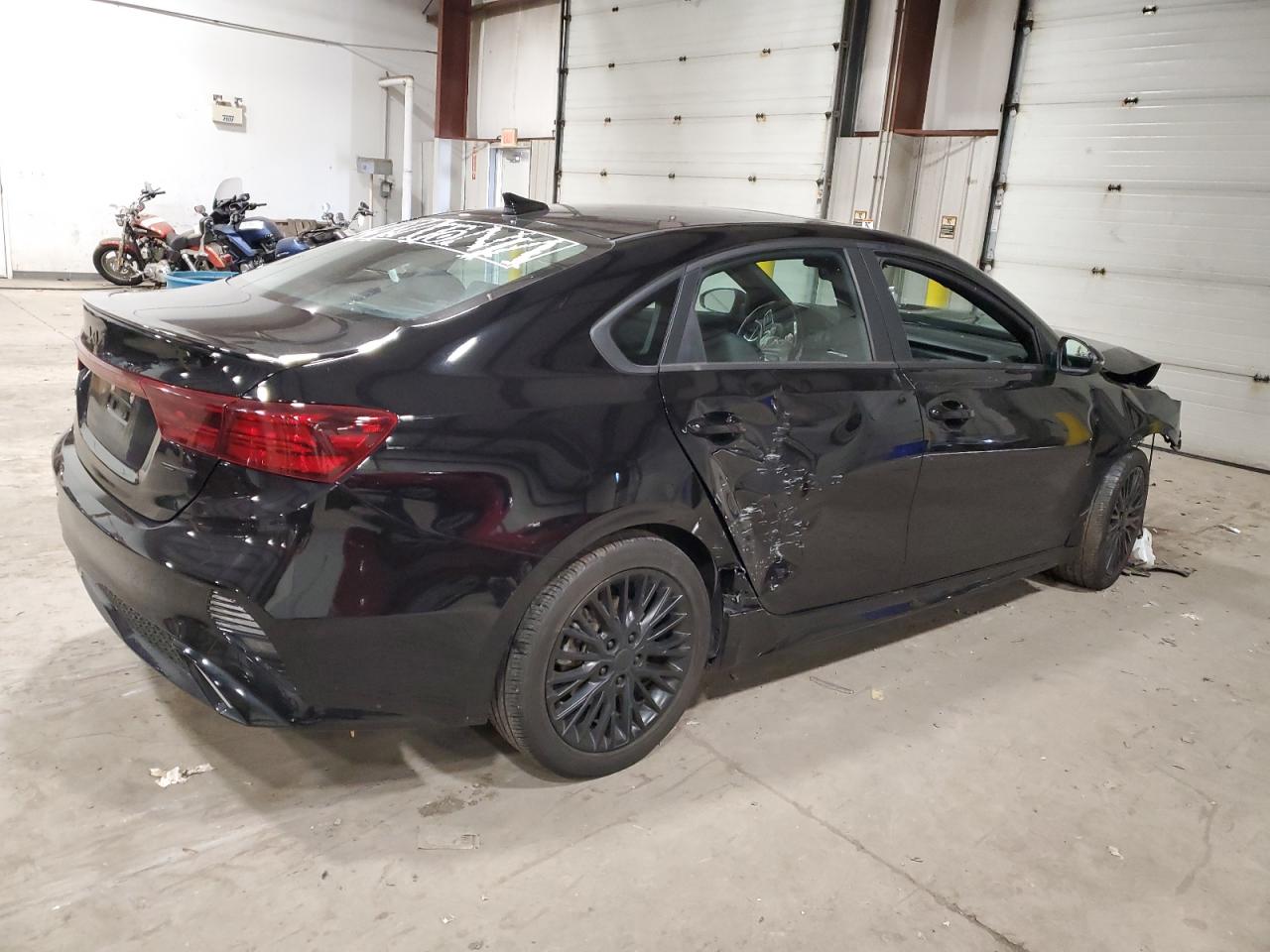 Image 3 of 2023 KIA FORTE GT LINE 2023 with VIN 3KPF54AD3PE532476