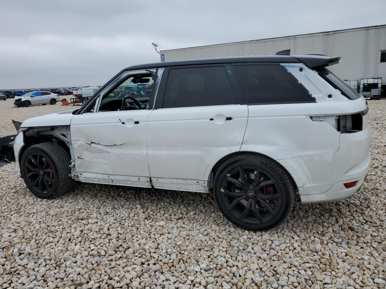 Obraz 2 z 2019 LAND ROVER RANGE ROVER SPORT SVR 2019 z VIN SALWZ2SE5KA861779