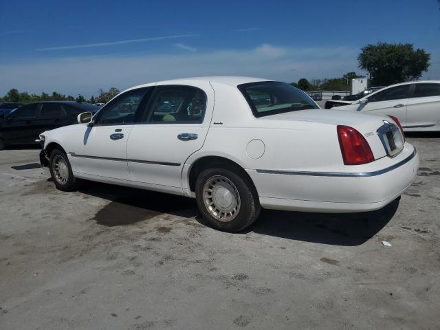 Image 2 of 2001 LINCOLN TOWN CAR EXECUTIVE 2001 with VIN 1LNHM81W41Y632572