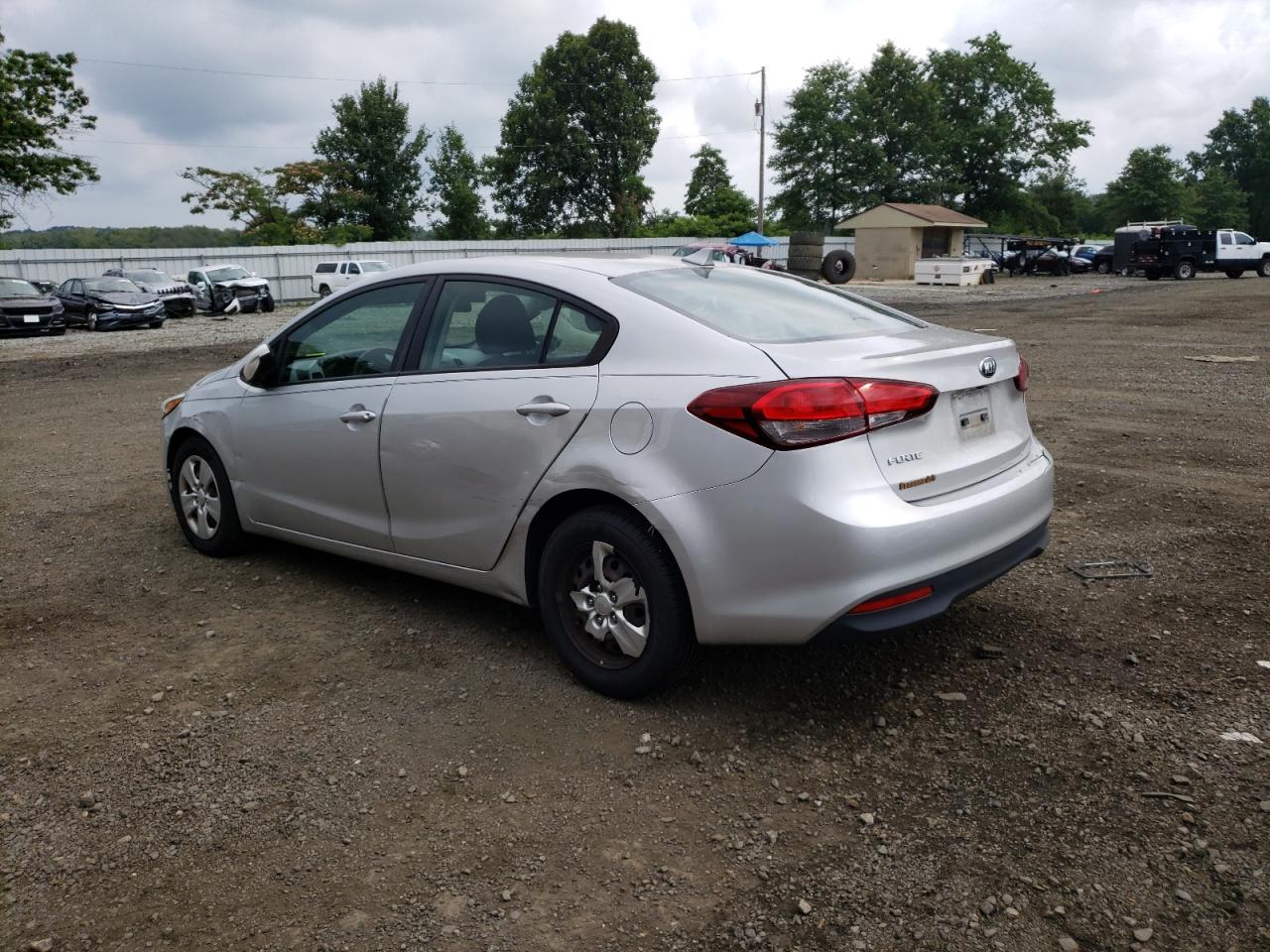 Изображение 2 2017 KIA FORTE LX 2017 с VIN 3KPFL4A75HE104796