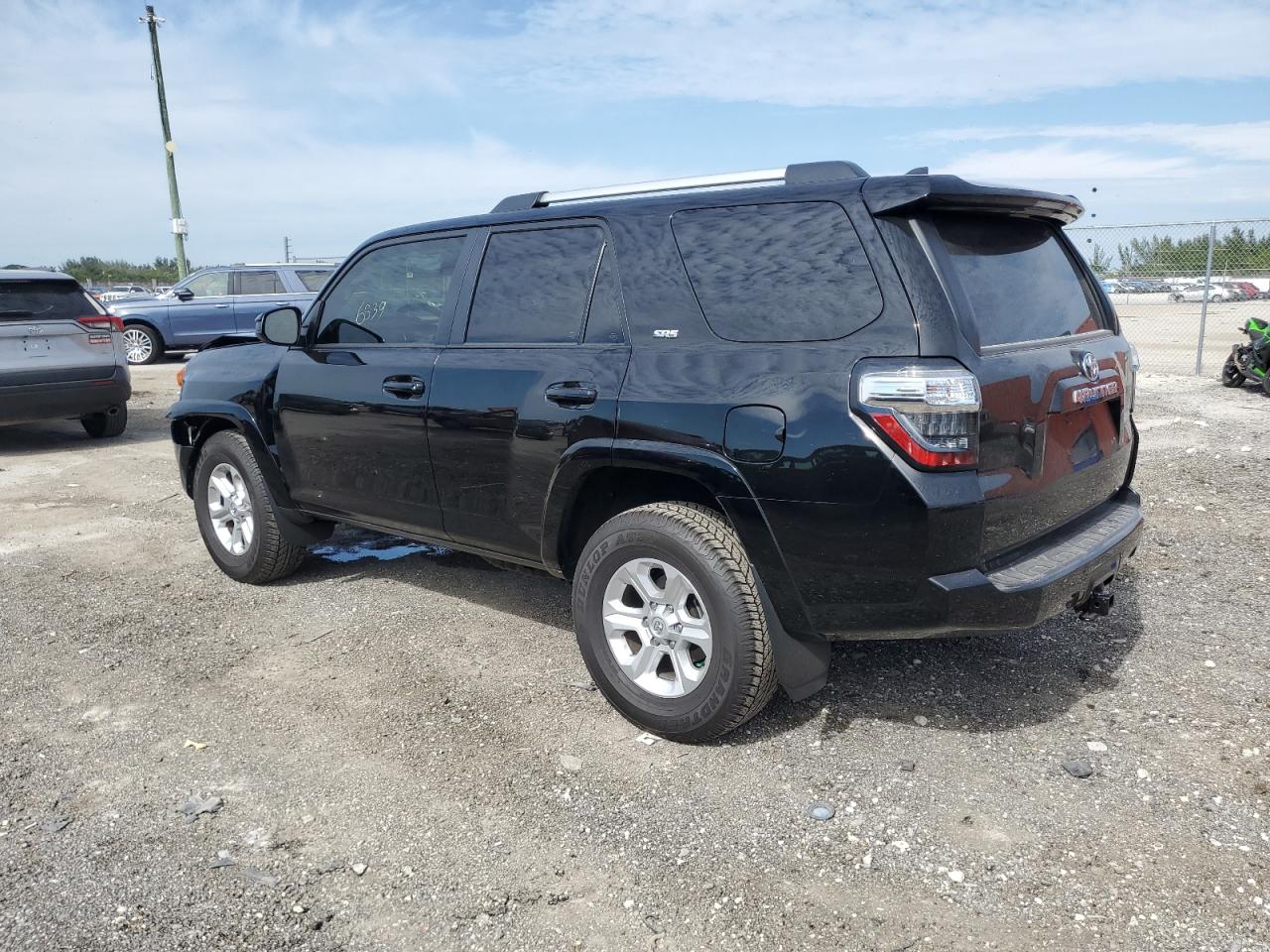 Image 2 of 2023 TOYOTA 4RUNNER SR5 2023 with VIN JTEEU5JR8P5297497