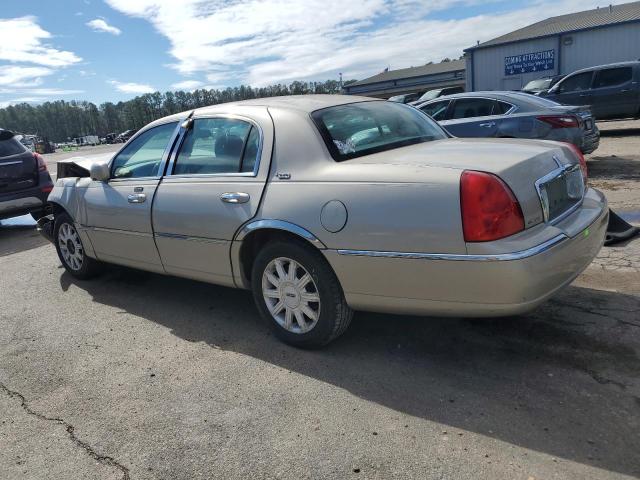 Image 2 of 2006 LINCOLN TOWN CAR SIGNATURE LIMITED 2006 with VIN 1LNHM82V66Y619397