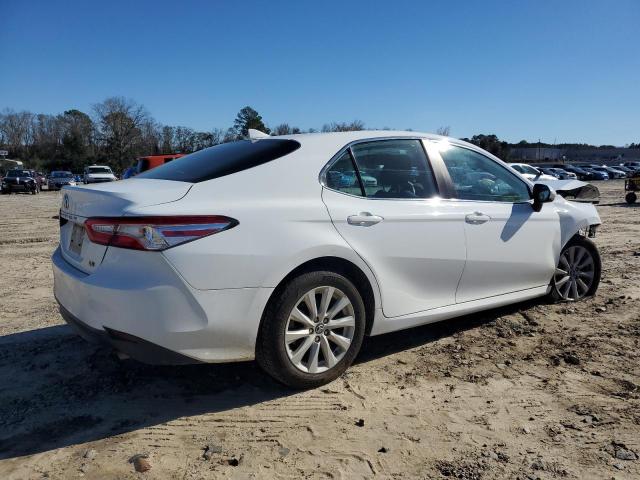 Obraz 3 z 2020 TOYOTA CAMRY LE 2020 z VIN 4T1C11AK6LU944667