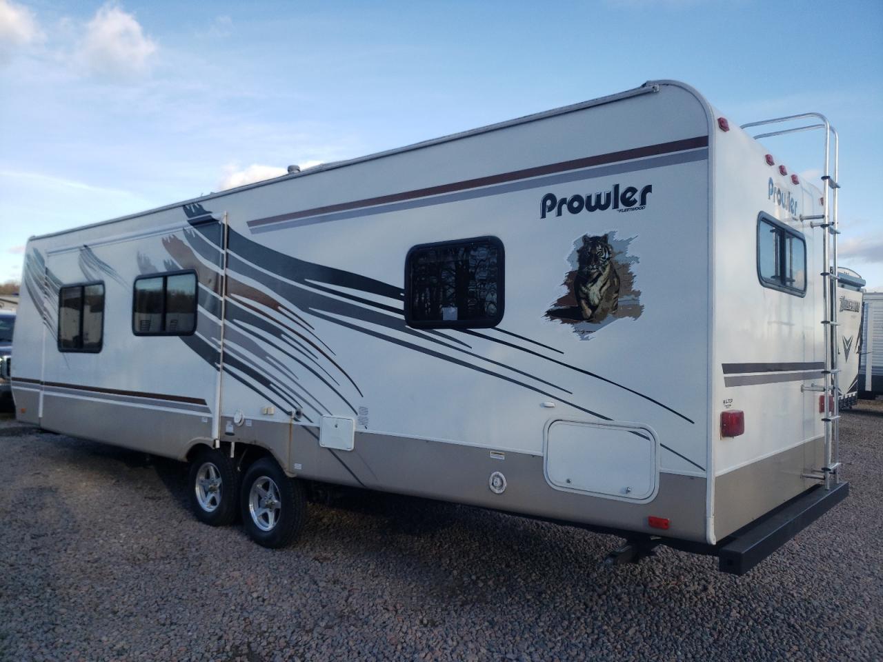 Image 3 of 2008 FLEETWOOD PROWLER 2008 with VIN 1EC1F282582902948