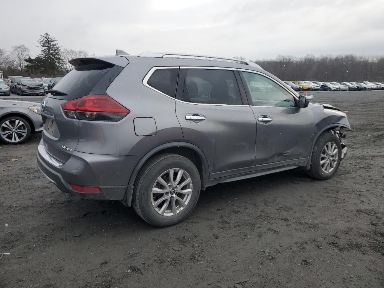 Image 3 of 2018 NISSAN ROGUE S 2018 with VIN KNMAT2MV1JP608874
