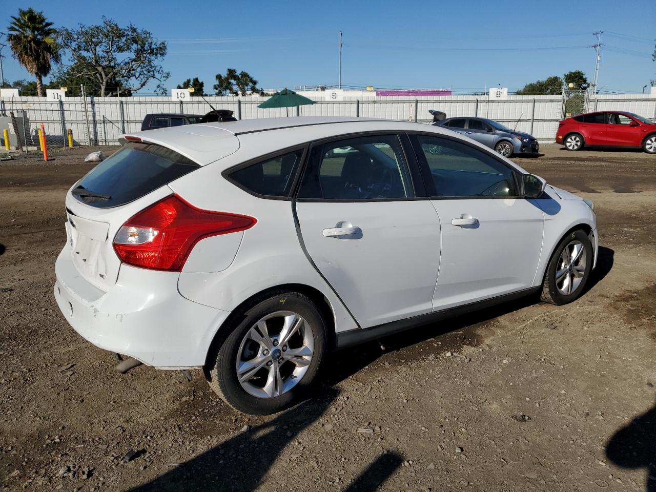 Image 3 of 2012 FORD FOCUS SE 2012 with VIN 1FAHP3K28CL175054