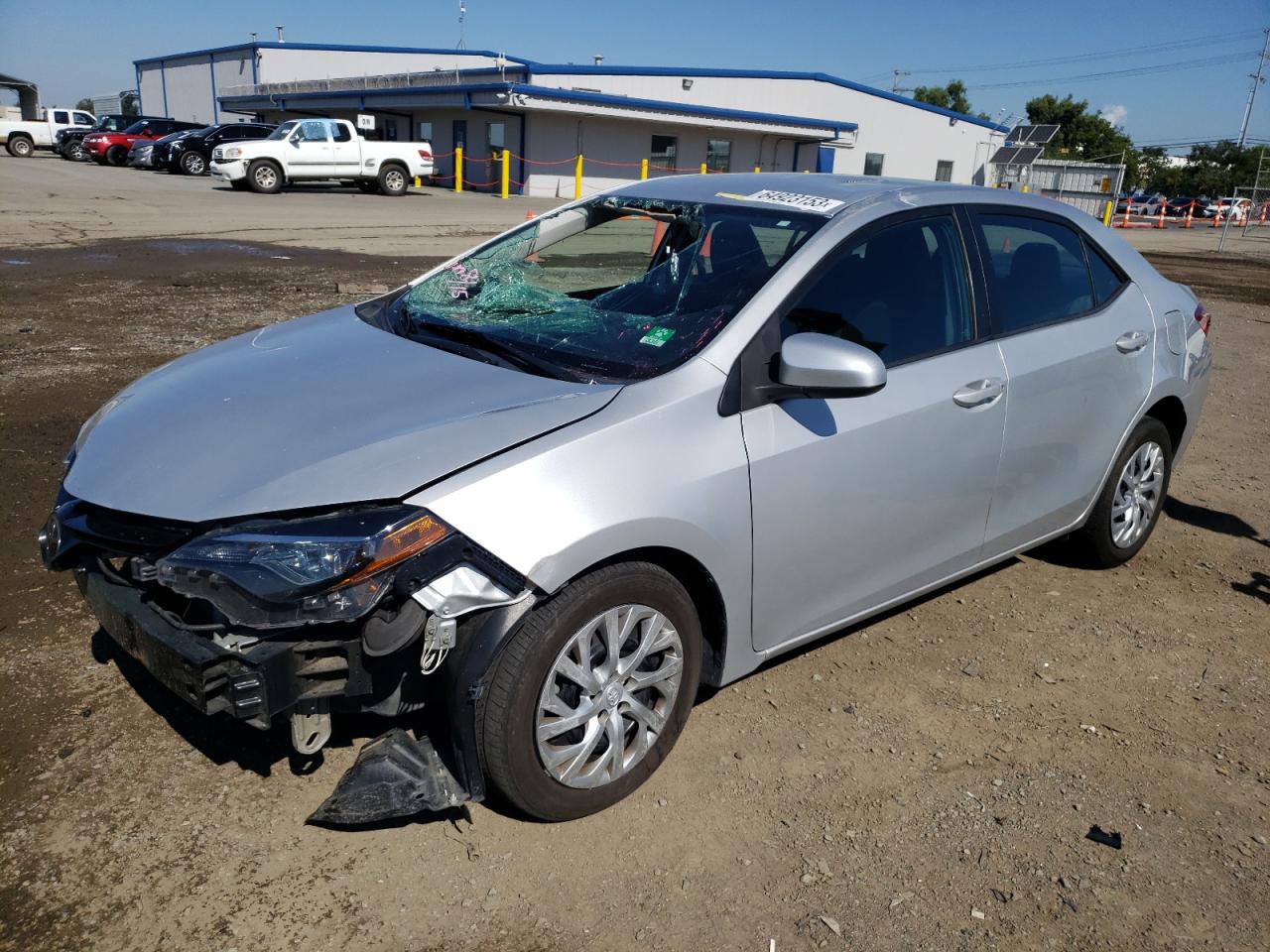 Obraz 1 z 2018 TOYOTA COROLLA L 2018 z VIN 5YFBURHE4JP807372