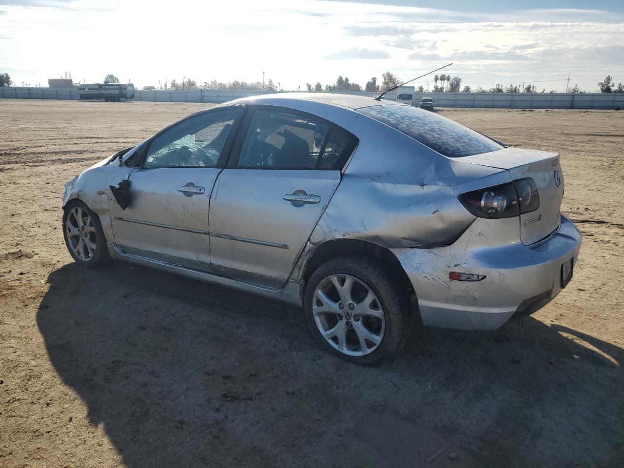 Изображение 2 2008 MAZDA 3 I 2008 с VIN JM1BK32G581115651