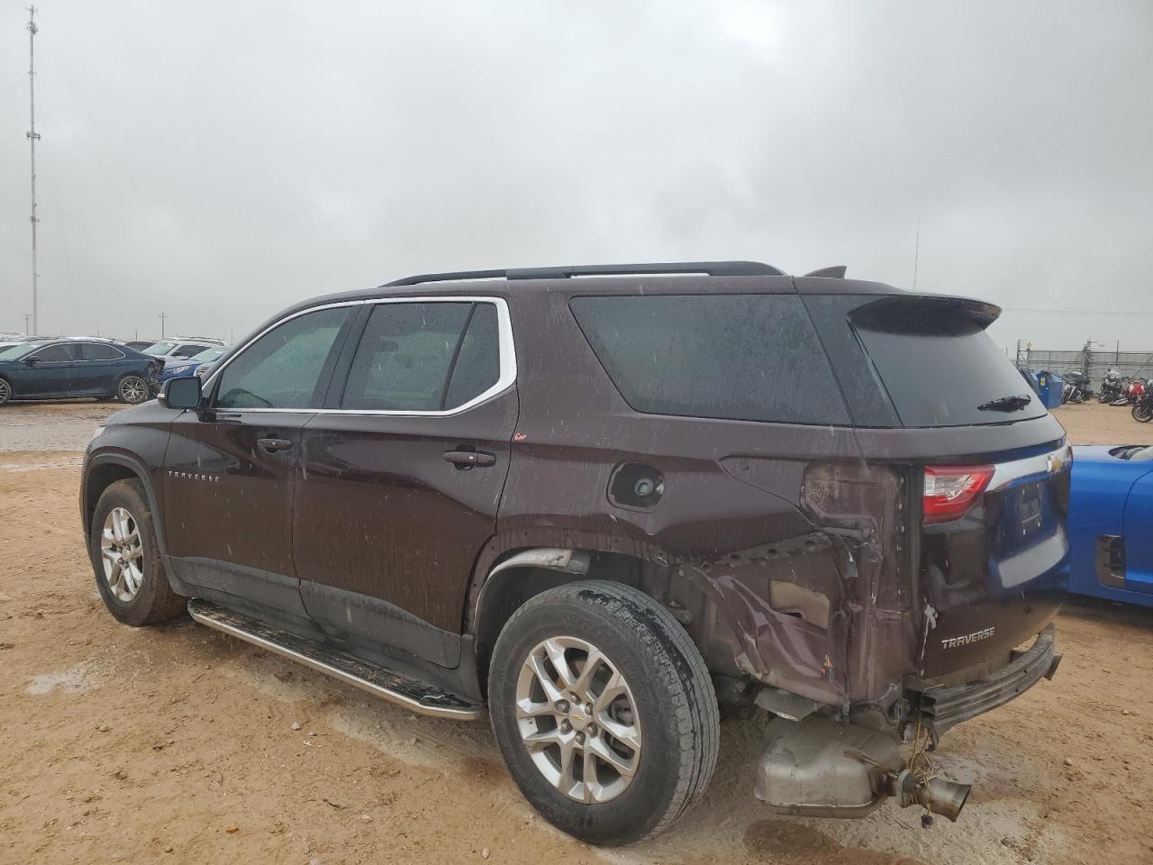 Image 2 of 2020 CHEVROLET TRAVERSE LT 2020 with VIN 1GNERGKW5LJ149340