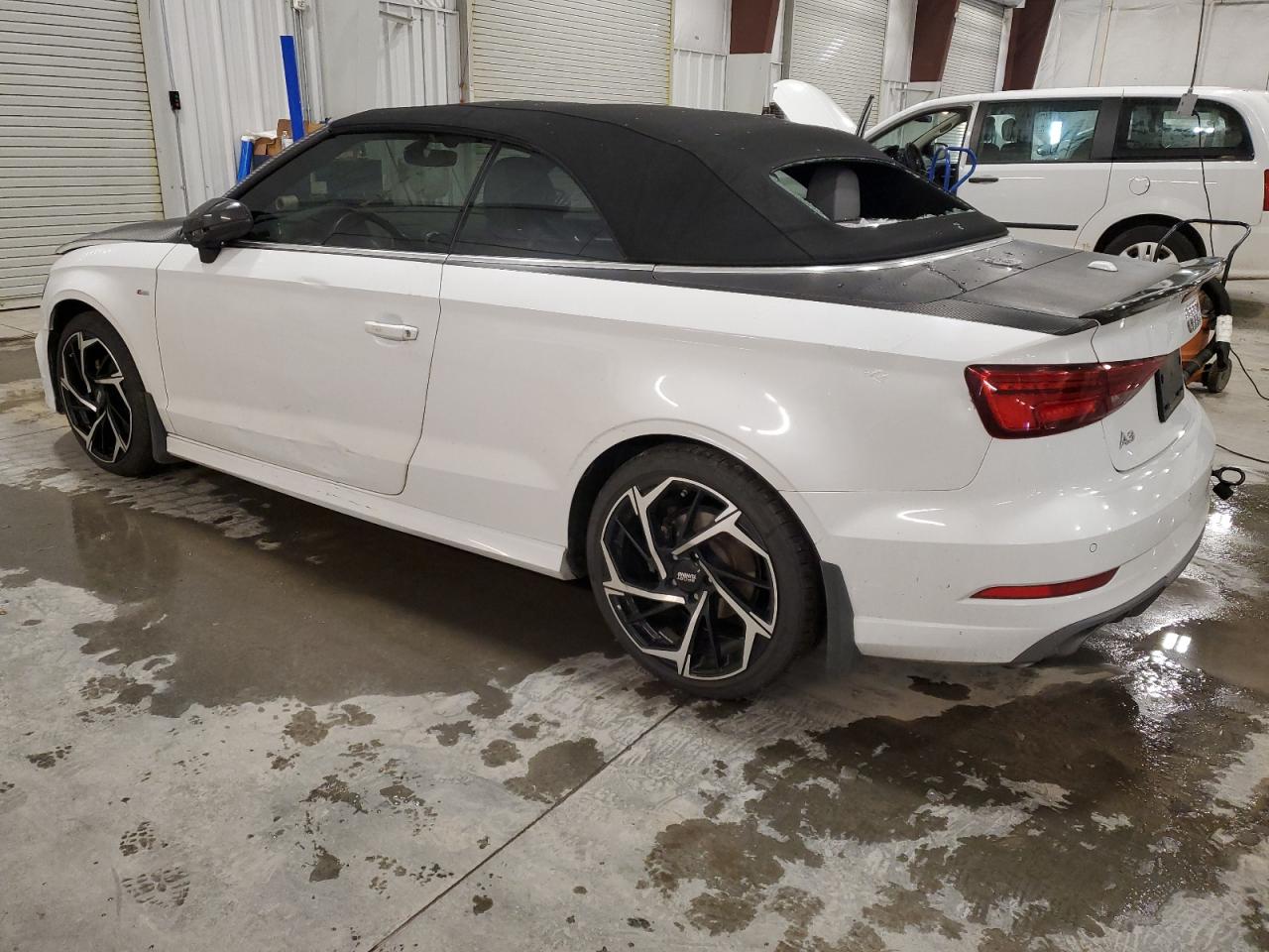 Obraz 2 z 2018 AUDI A3 PREMIUM PLUS 2018 z VIN WAU5ULFF3J1020808