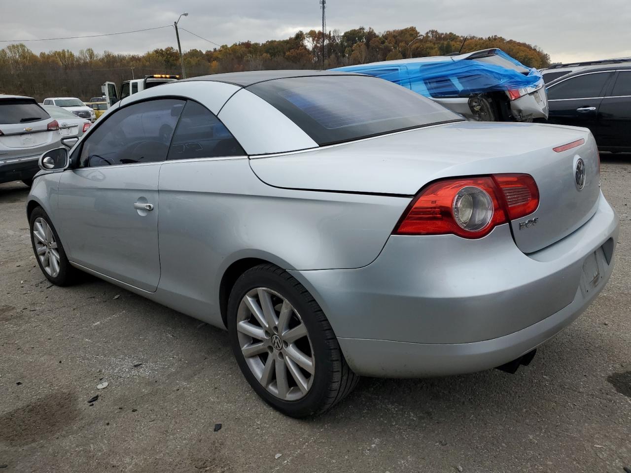 Image 2 of 2008 VOLKSWAGEN EOS TURBO 2008 with VIN WVWAA71F58V020711