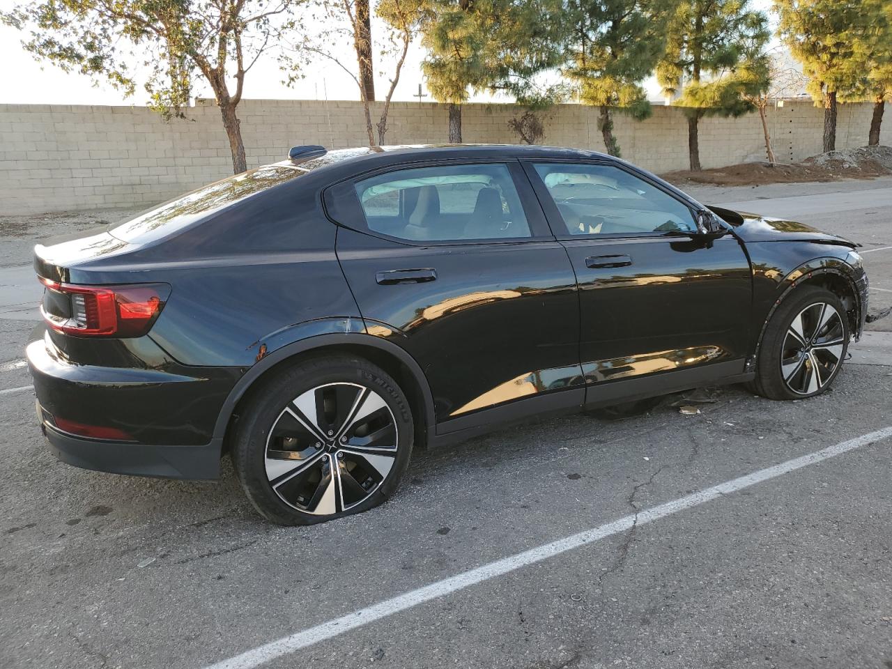 Изображение 3 2023 POLESTAR 2  2023 с VIN YSMED3KA2PL147810