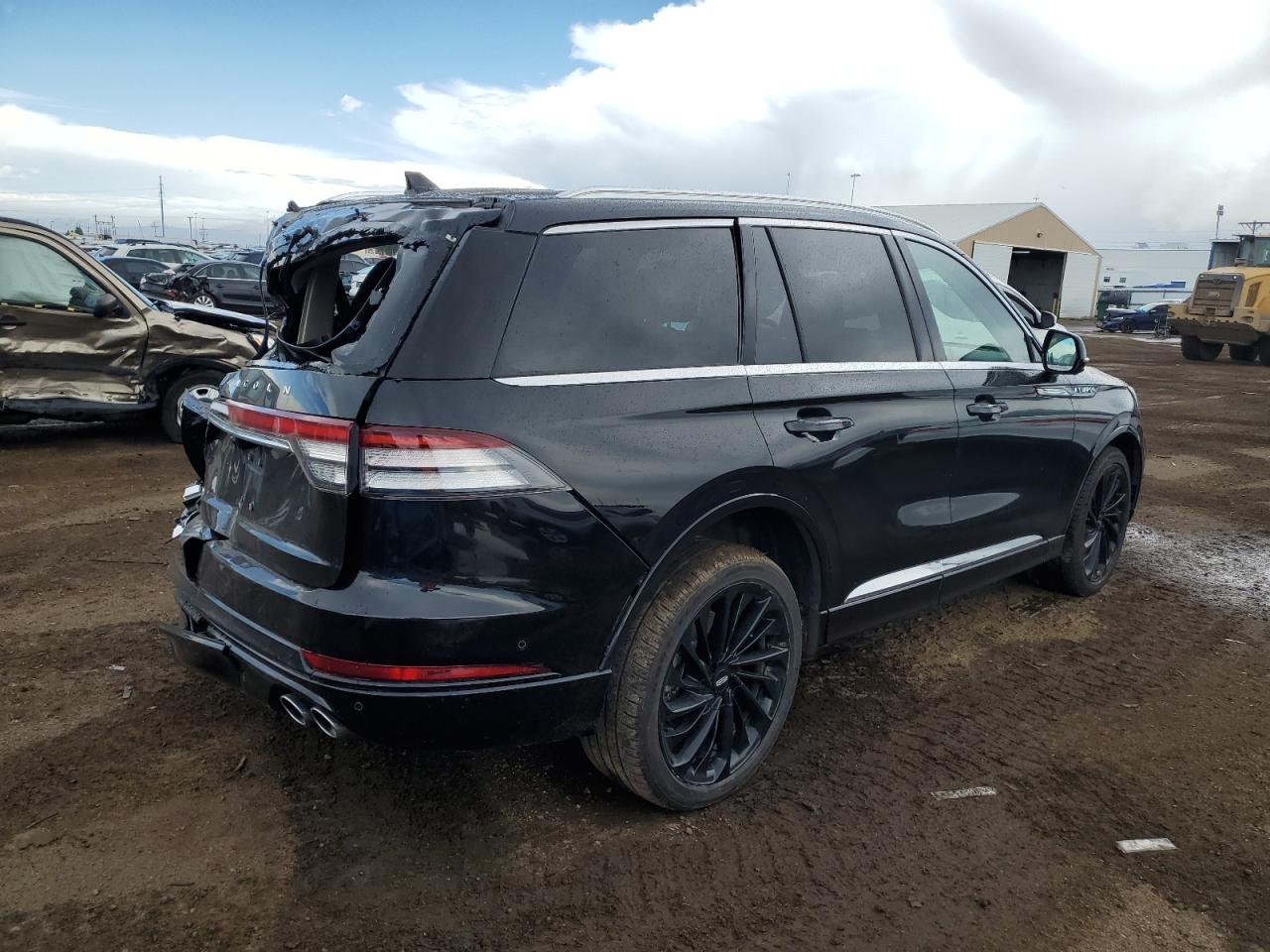 Image 3 of 2022 LINCOLN AVIATOR RESERVE 2022 with VIN 5LM5J7XC3NGL03177